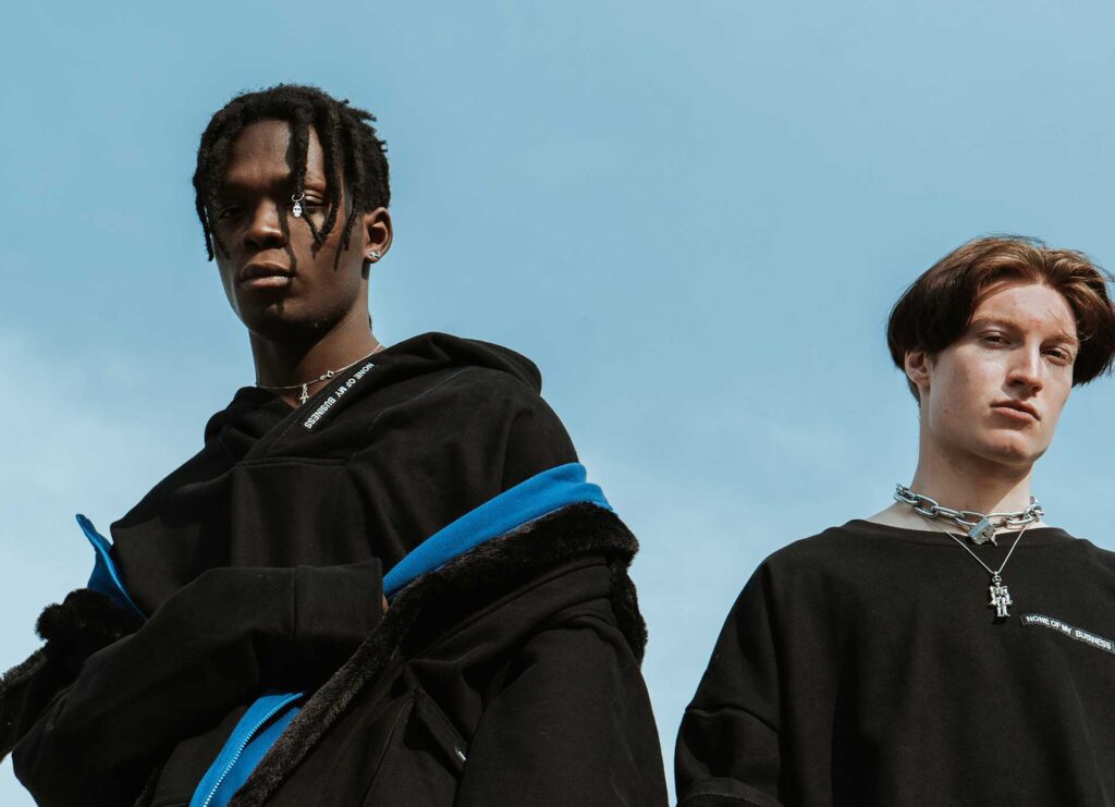 مشکی – رنگ های بیانی برای زمستان